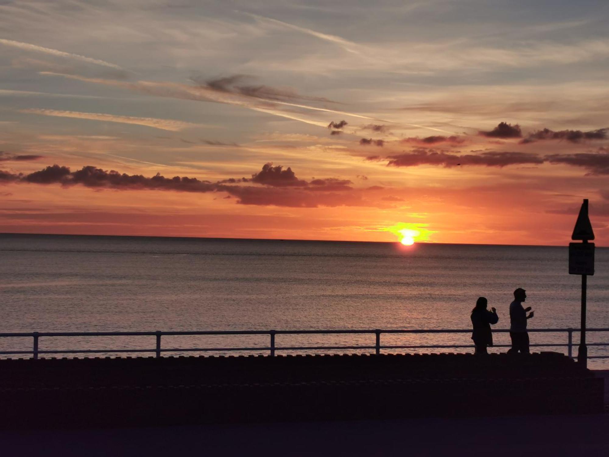 Lovely Seafront 2 Bed Flat In อาเบอรีสวิท ภายนอก รูปภาพ